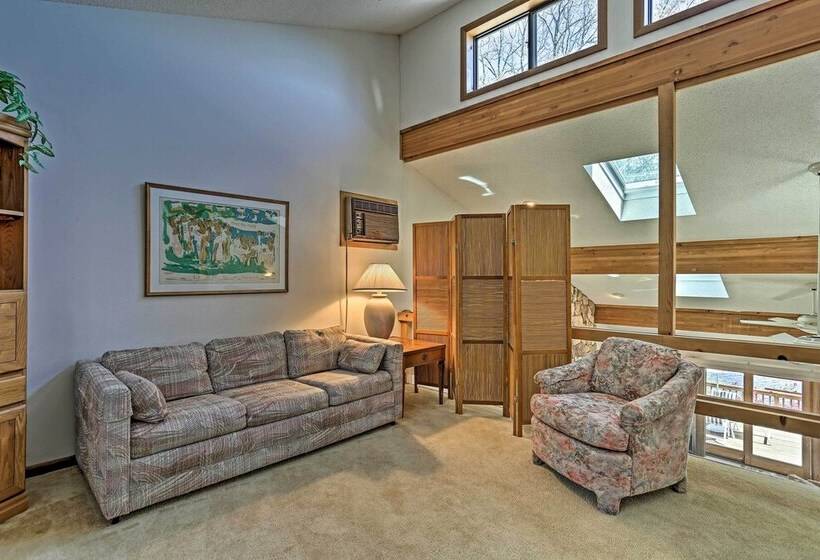 Airy Lake Ariel Home W/ Private Dock + Kayaks!