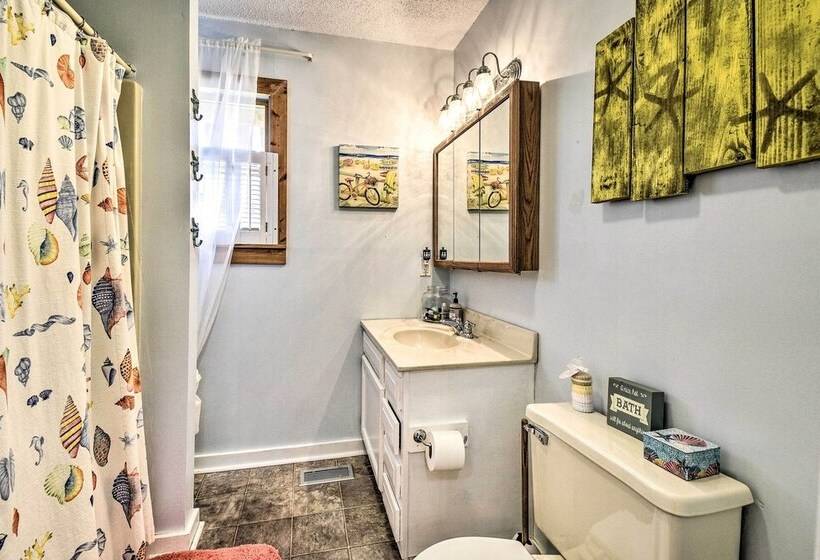 Hatteras Style Salvo Home Walk To Shore!