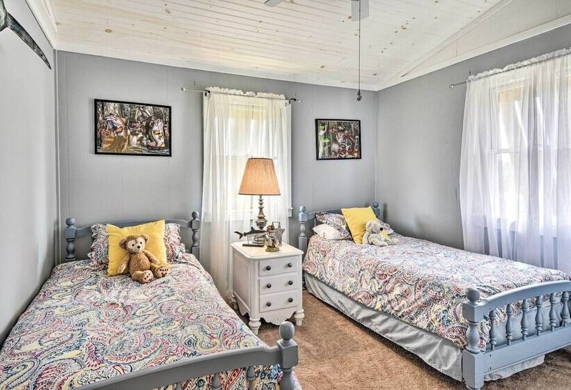 Hatteras Style Salvo Home Walk To Shore!