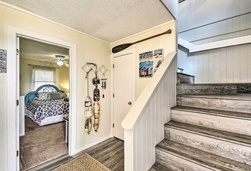 Hatteras Style Salvo Home Walk To Shore!
