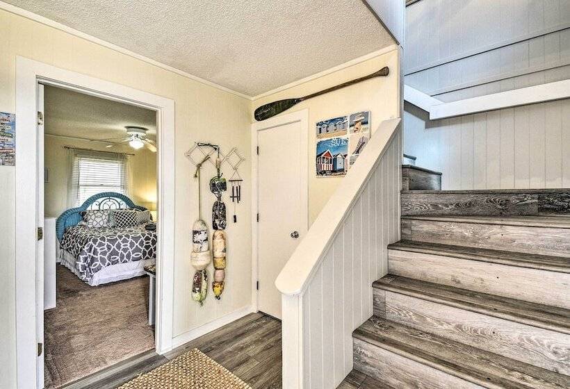Hatteras Style Salvo Home Walk To Shore!