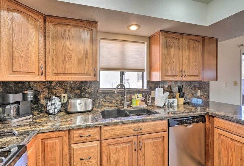 Sedona Retreat W/ Fire Pit, Near Hiking Trails