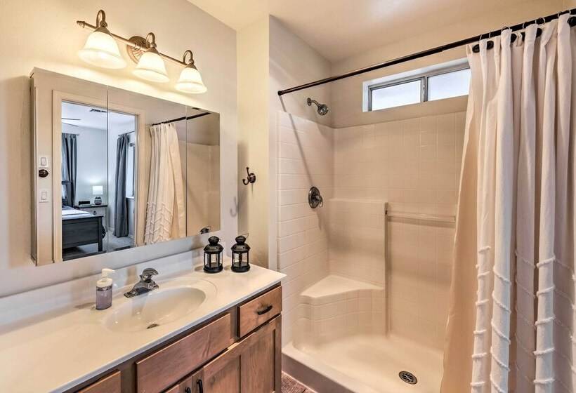 Fireplace, Sledding Paths: Show Low Haven