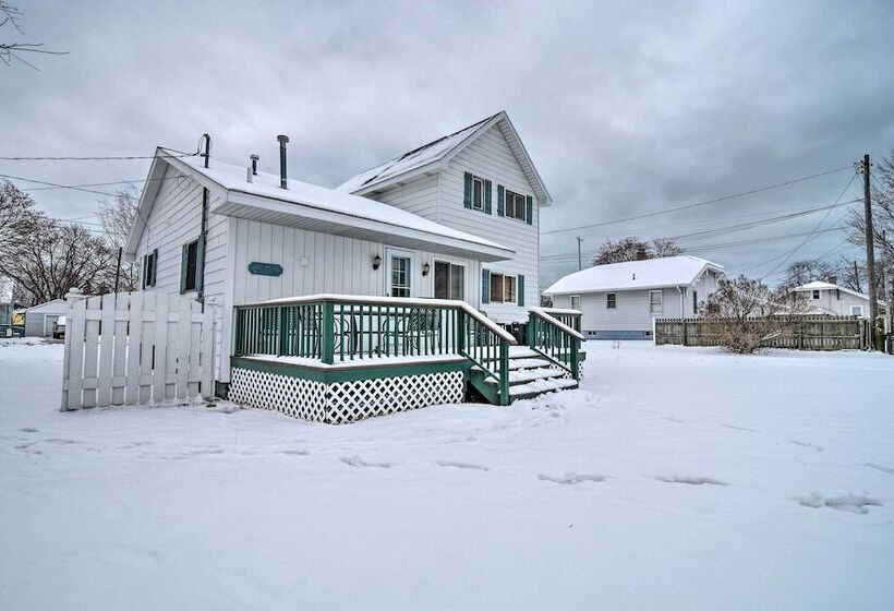 Hip Downtown Cottage   Walk To Beach, Pier, Dining