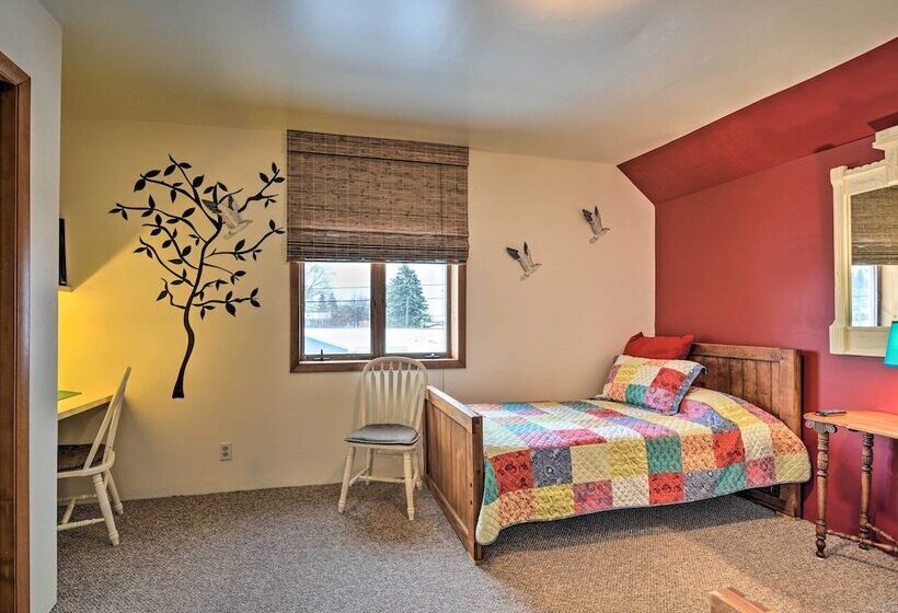 Hip Downtown Cottage   Walk To Beach, Pier, Dining