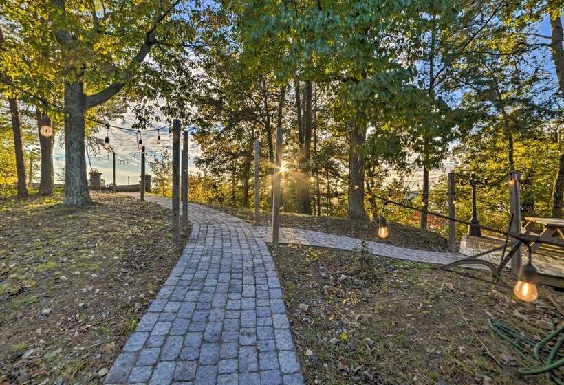 Historic Cabin W/ Stunning Kentucky Lake View