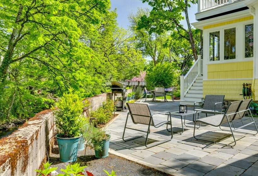 Historic Home Near Downtown Salem: Walk To Capitol