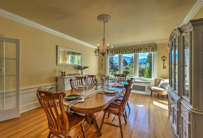 Waterfront Port Angeles Home W/ Harbor Views