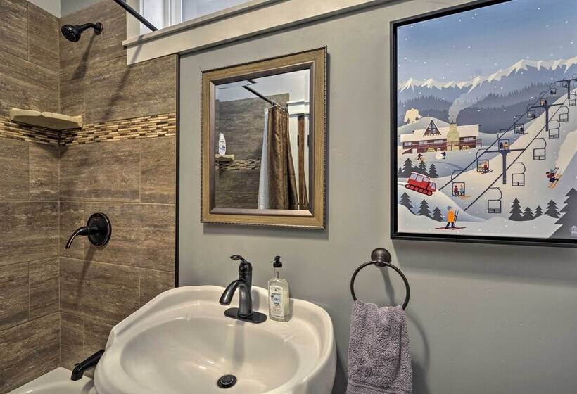 Home W/ Jacuzzi: 10 Mi To Nau & Flagstaff!