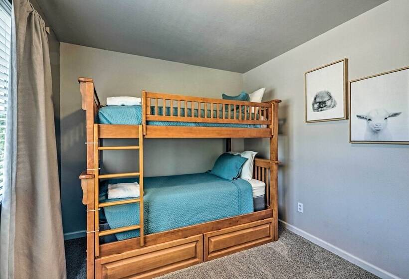 Flagstaff Home W/ Mountain View   Near Snowbowl!