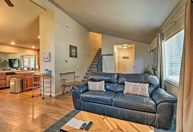 Flagstaff Home W/ Mountain View   Near Snowbowl!