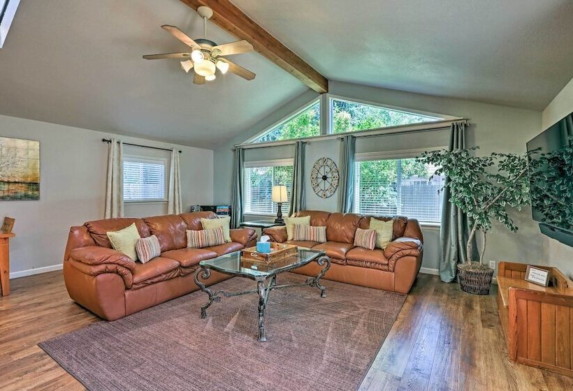 Flagstaff Home W/ Mountain View   Near Snowbowl!