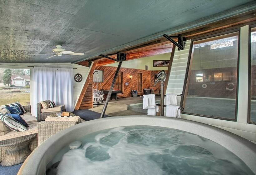 Home With Indoor Pool   1 Block To Liberty Lake!