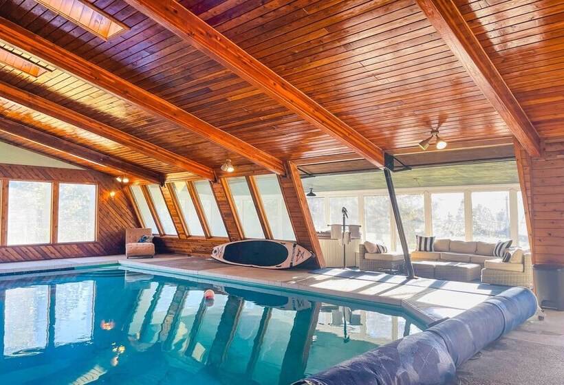 Home With Indoor Pool   1 Block To Liberty Lake!