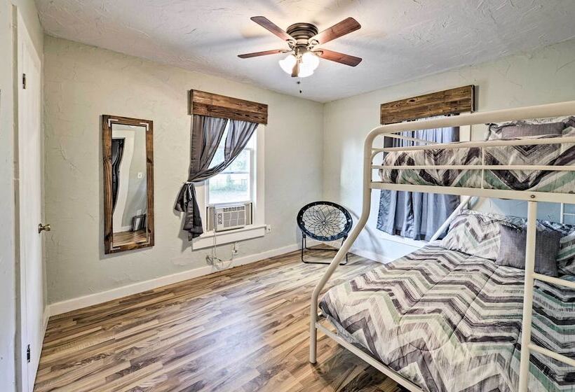 Day Trip To Waco & Temple: House On Cattle Farm