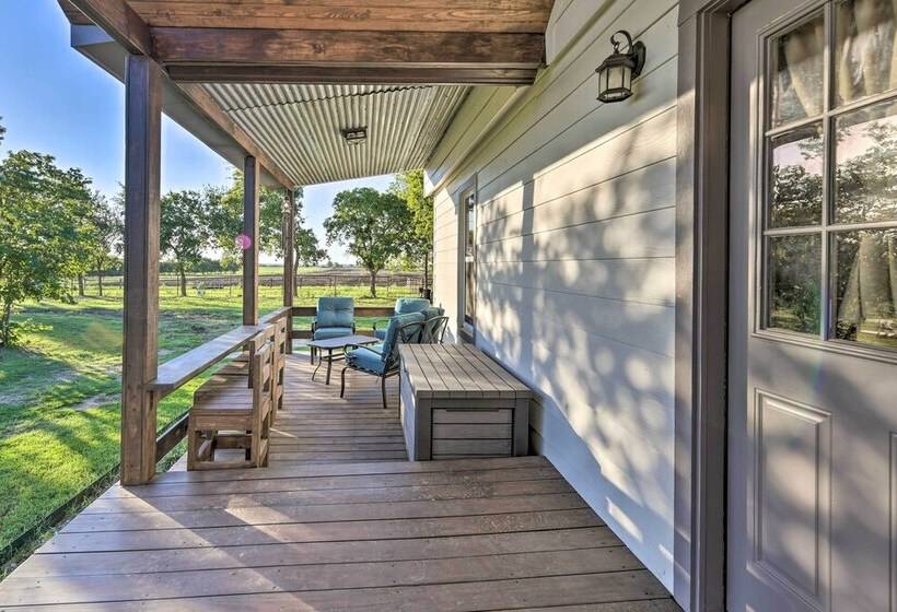 Day Trip To Waco & Temple: House On Cattle Farm