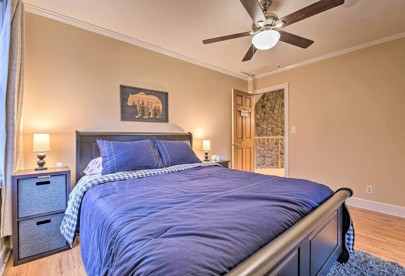 Huge Family Home W/ Pool   13 Mi To Lake Michigan!