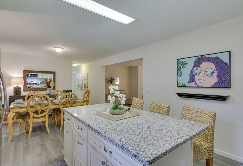 < 4 Mi To Shore:  Asteri House  In Rehoboth Beach!