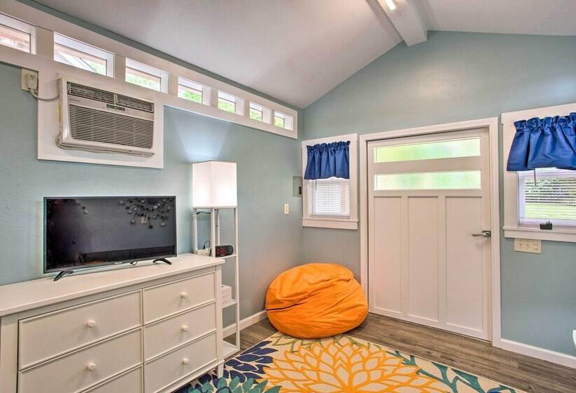 Idyllic Lakefront Retreat W/ Dock & Boat House!