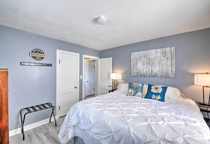 Indianapolis Area Home   Walk To The Speedway!