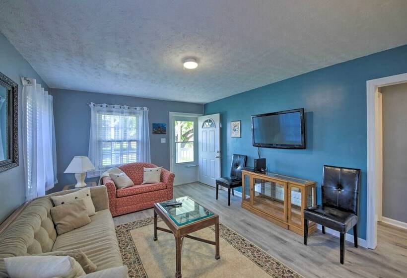 Indianapolis Area Home   Walk To The Speedway!