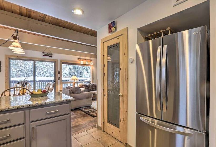 Incline Village Cabin ~ 3 Mi To Lake Tahoe!