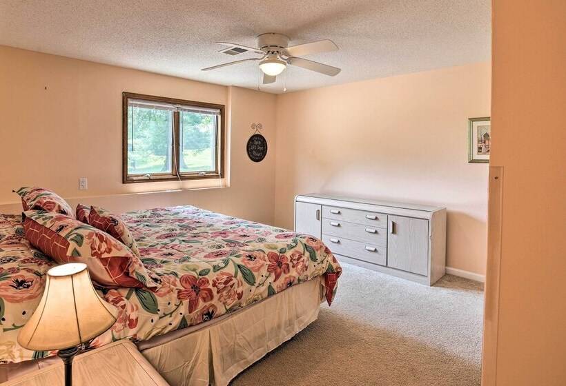 Lake Cumberland Home W/ Deck + Water Access!