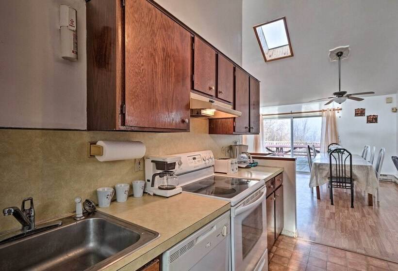 Lake Harmony Home W/ Community Beach Access