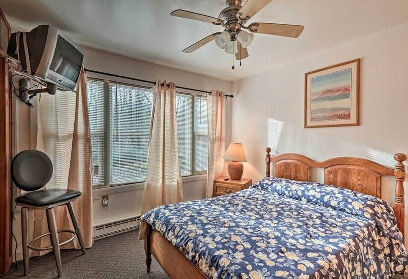 Lake Harmony Home W/ Community Beach Access