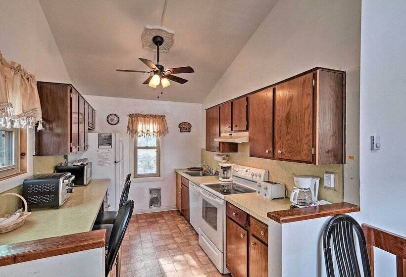 Lake Harmony Home W/ Community Beach Access