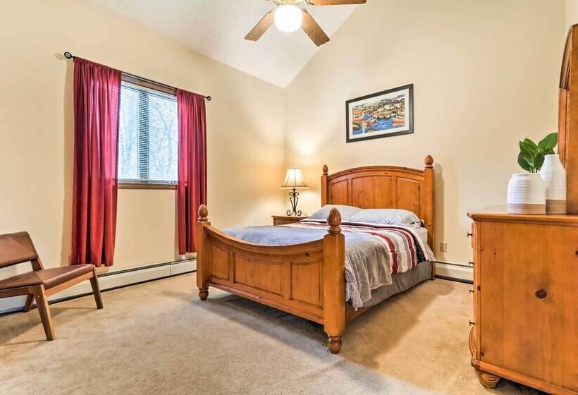 Lake Harmony Home W/ Deck 3 Mi To Ski Slopes!