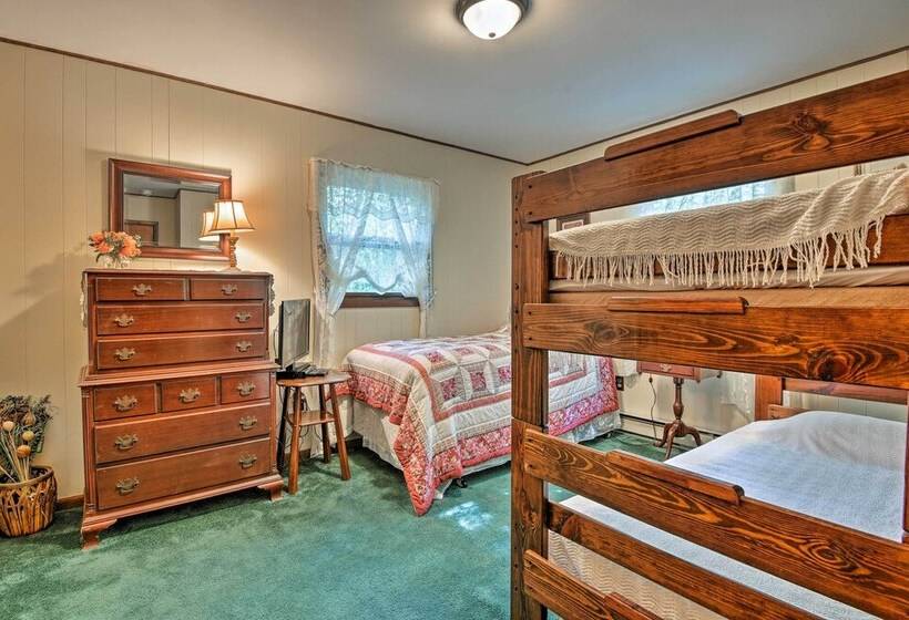 Deck & Big Boulder Views: Lake Harmony House!