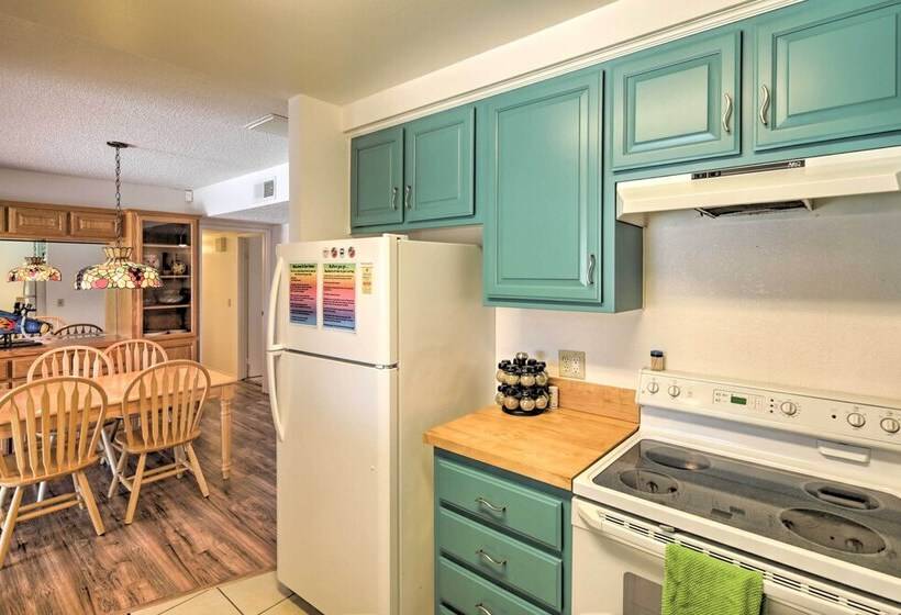 Lake Havasu Home: Heated Pool, 1 Mi To Lake & Town