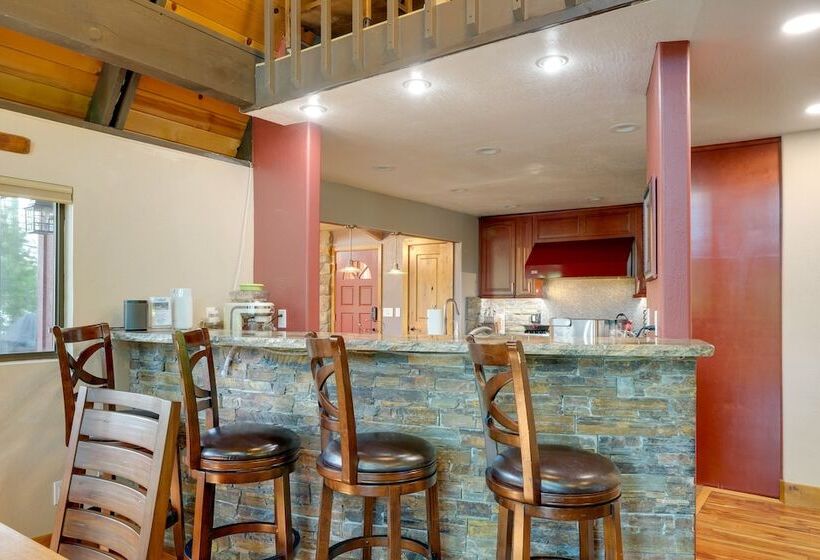 Lake House W/ Pvt. Dock, 30 Mins To Yosemite!