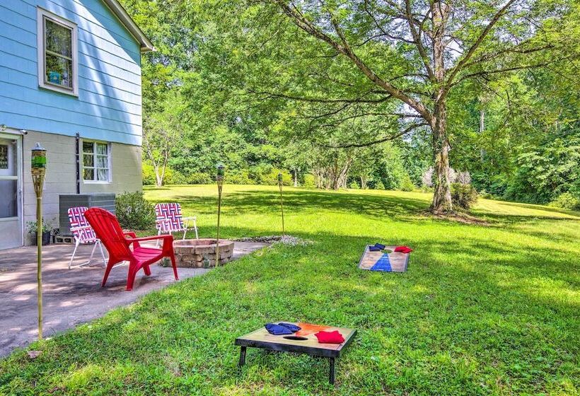 9 Mi To Lake Lure: Cottage W/ Deck & Fire Pits!