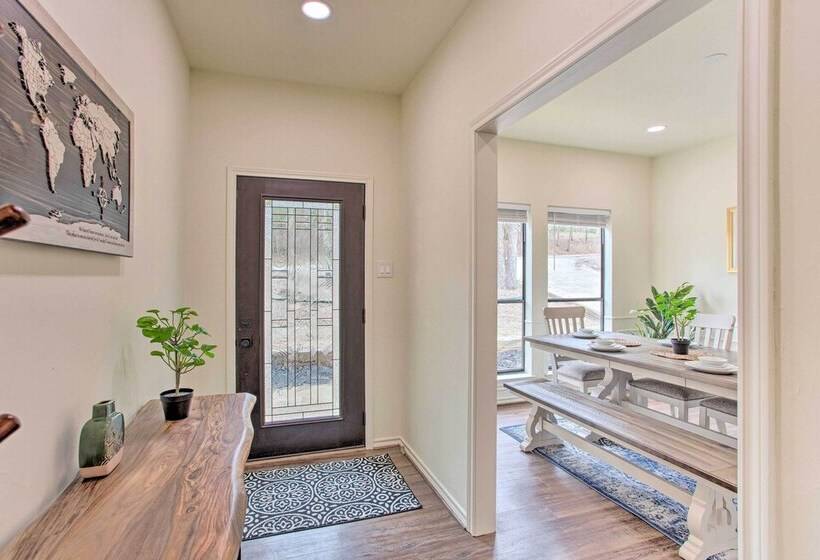 Lake Texoma Retreat W/ Deck < 1 Mi To Marina!