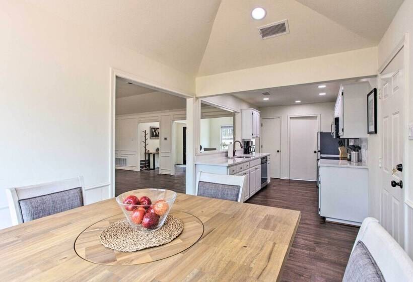 Lake Texoma Retreat W/ Deck < 1 Mi To Marina!