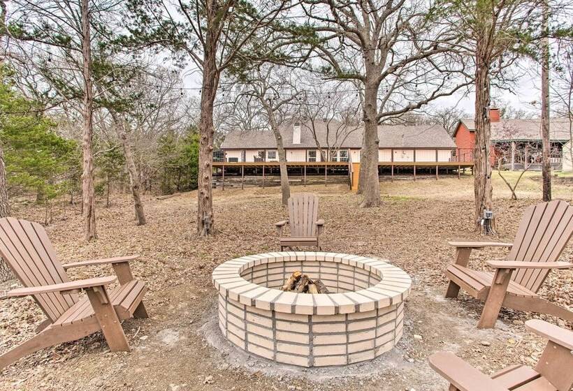 Lake Texoma Retreat W/ Deck < 1 Mi To Marina!