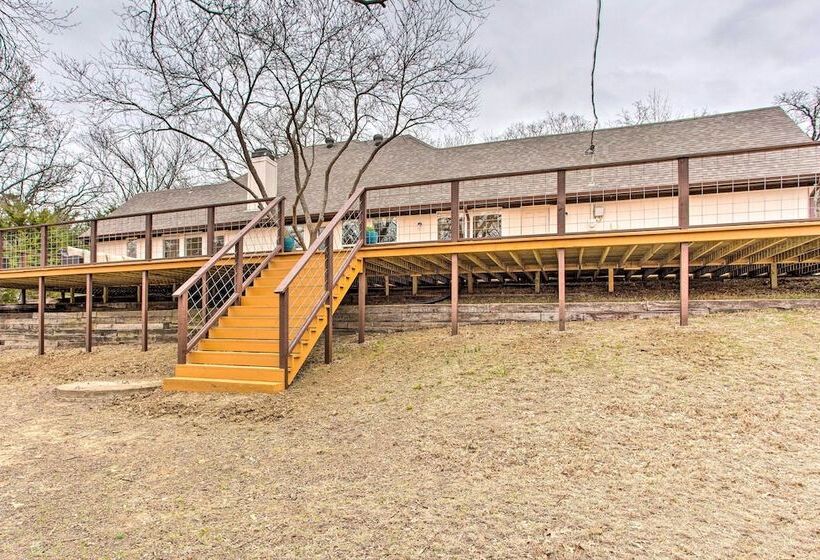 Lake Texoma Retreat W/ Deck < 1 Mi To Marina!