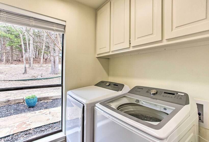Lake Texoma Retreat W/ Deck < 1 Mi To Marina!