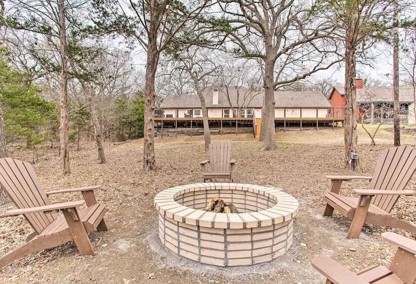 Lake Texoma Retreat W/ Deck < 1 Mi To Marina!