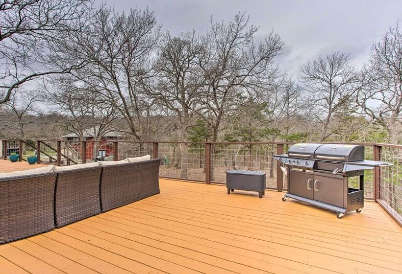 Lake Texoma Retreat W/ Deck < 1 Mi To Marina!