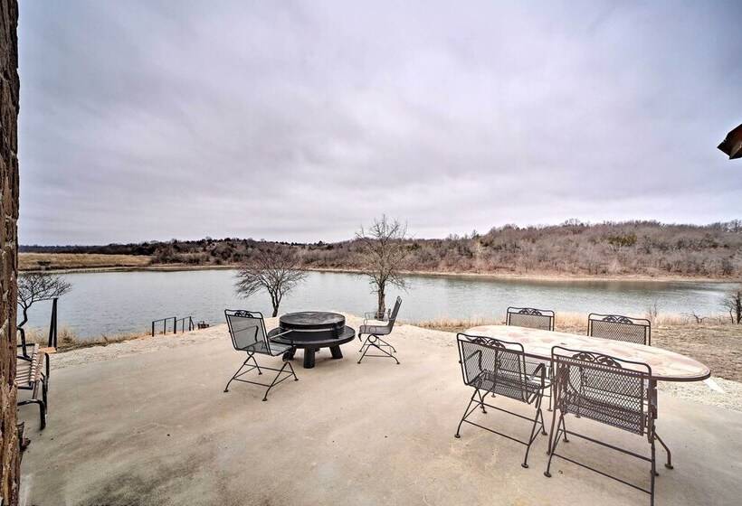 Lakefront Cedar Vale Lodge W/ Private Boat Dock!