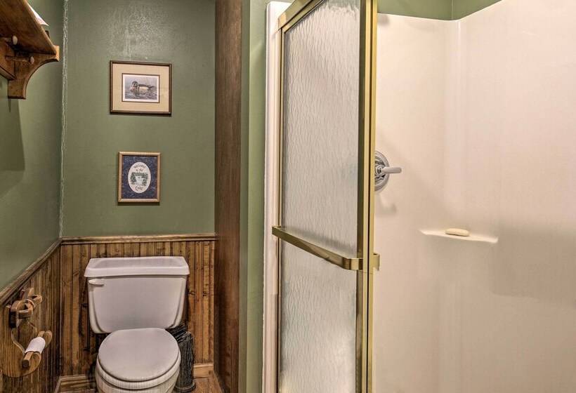 Lakefront Escape W/ Fishing Pier & Snowmobiling!