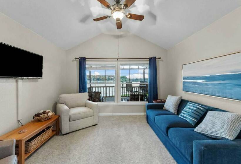 Lakefront Haven ~ 6 Mi To Historic Granbury Square