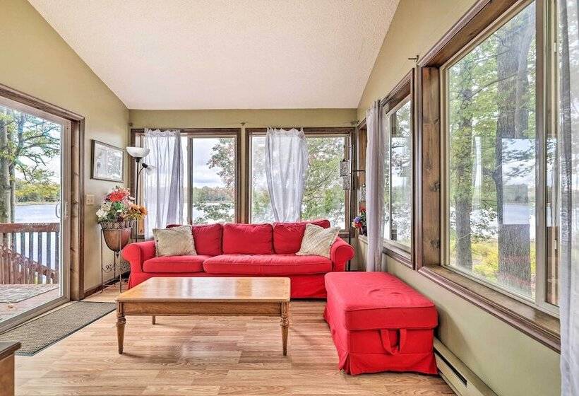 Game Room & Kayaks: Lakefront Poconos Home!