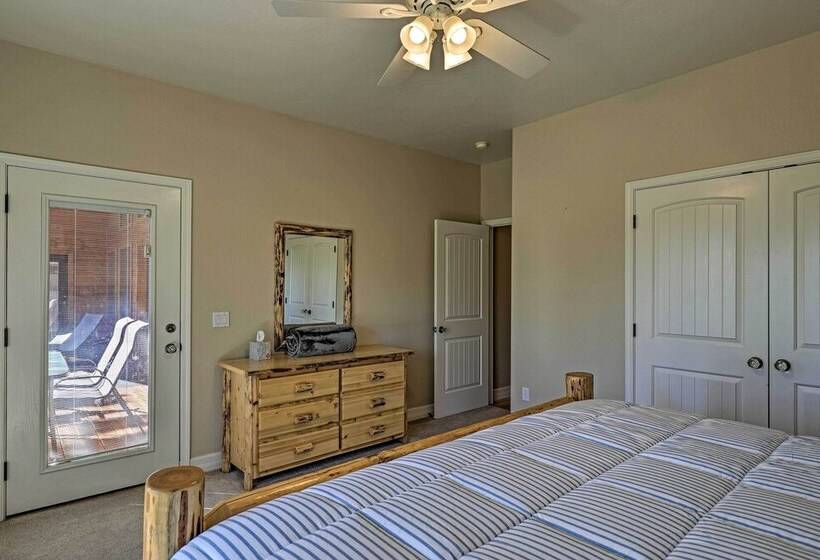 Serene Lakeside Cabin W/ Decks + Edler Lake Views!