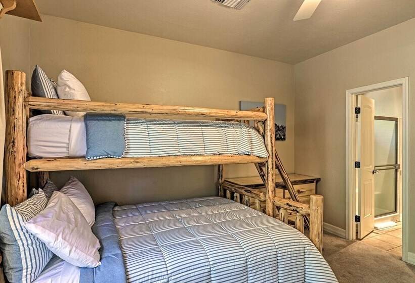 Serene Lakeside Cabin W/ Decks + Edler Lake Views!