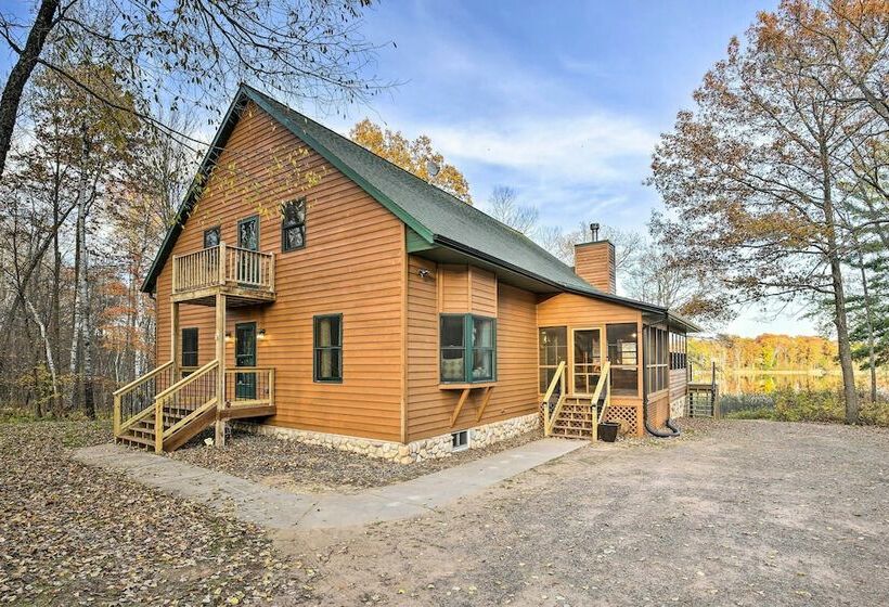 Lakeside Sarona Home: Private Dock & Fire Pit!