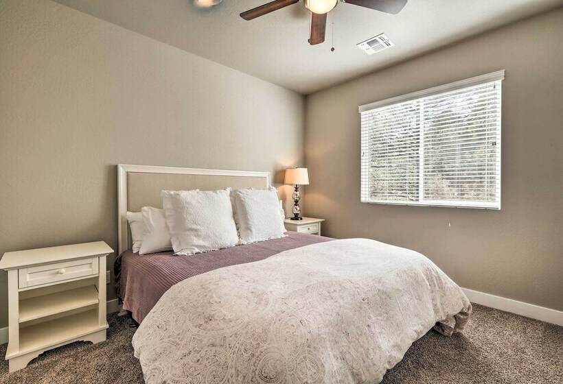 Family Home W/ Deck, 3 Mi To Downtown Flagstaff!